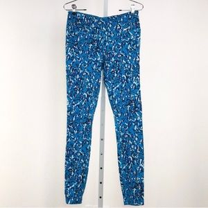 Nike Legend Tight Fit Leggings